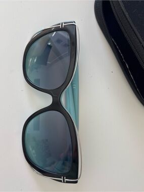 Tiffany & Co. cateye T sunglasses